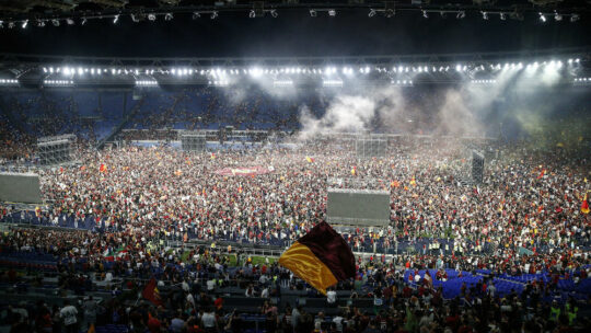 Les tifosi de la Roma à l'Olimpico pour la finale de C4